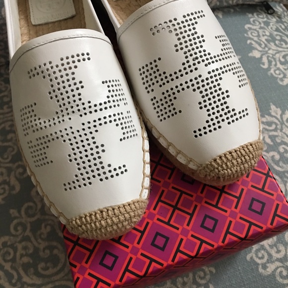 🚫SOLD🚫 New Tory Burch Perforated Espadrille 6.5 - Picture 2 of 6